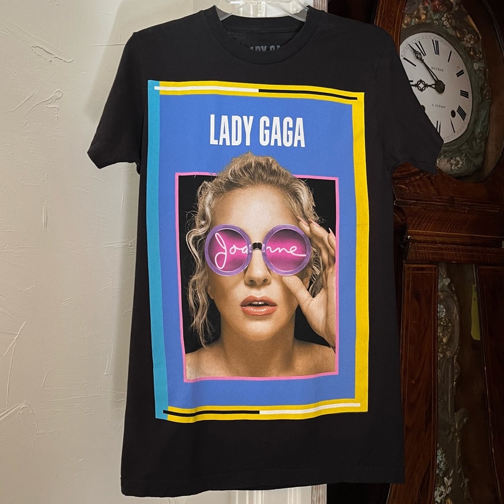 Lady Gaga, 2017 Joanne Concert Black T-Shirt, size Small (S)